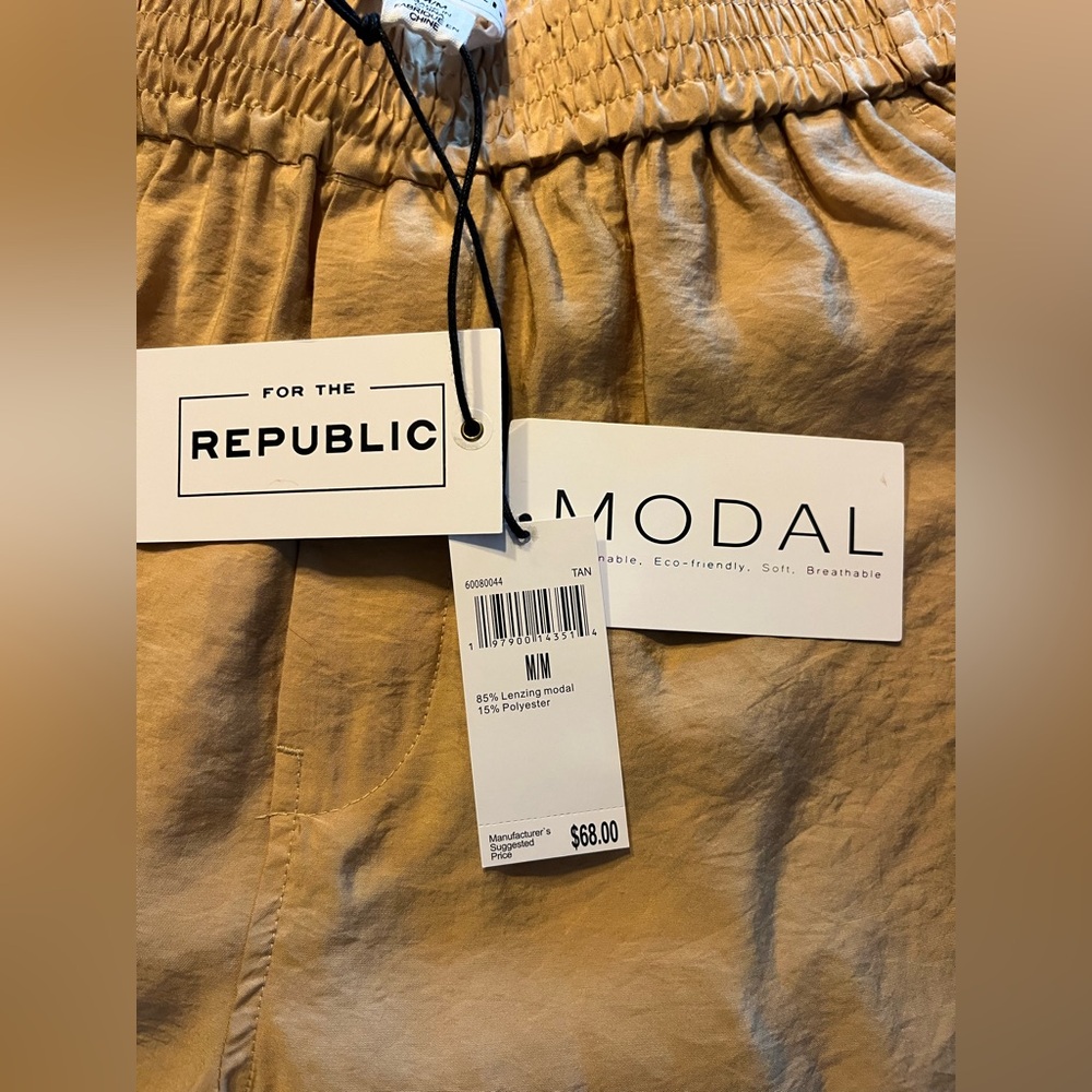 NWT For The Republic Tan Elastic Waist Wide Leg Pants Size Medium - Picture 12 of 14
